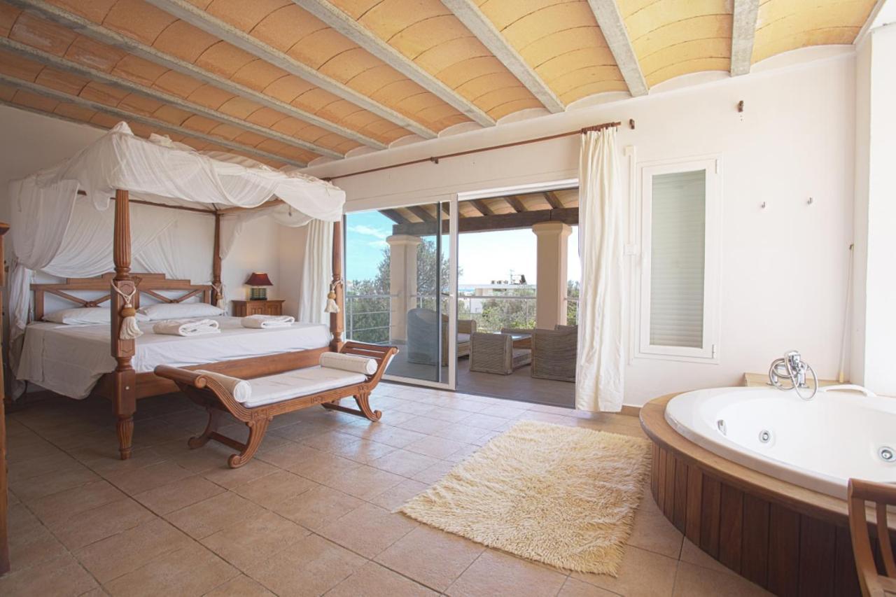 Sant Jordi de ses Salines Villa Tom Is Near To Playa Den Bossa מראה חיצוני תמונה